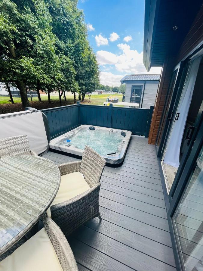 Fir Tree Lodge With Hot Tub York Exteriér fotografie
